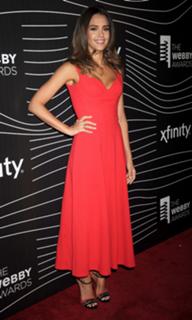 Jessica Alba feet photo thumbnail