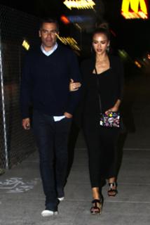 Jessica Alba feet photo thumbnail