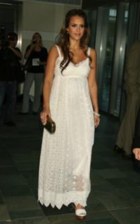 Jessica Alba feet photo thumbnail