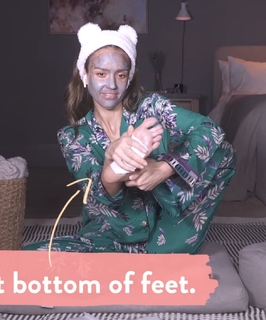 Jessica Alba feet photo thumbnail