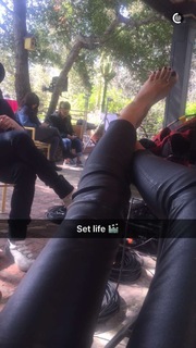 Jessica Alba feet photo thumbnail