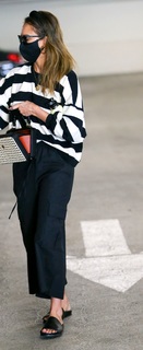 Jessica Alba feet photo thumbnail