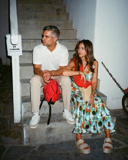 Jessica Alba feet photo thumbnail