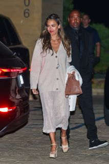 Jessica Alba feet photo thumbnail