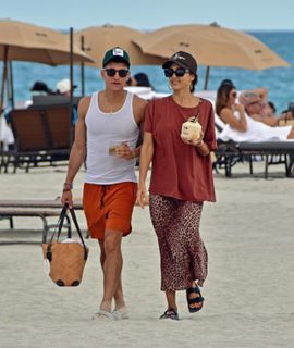 Jessica Alba feet photo 14