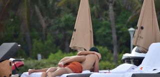 Jessica Alba feet photo 11