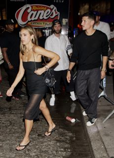 Jessica Alba feet photo 7