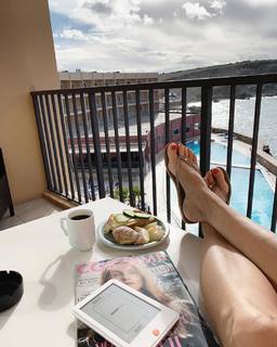 Jessica Almenäs feet photo 3