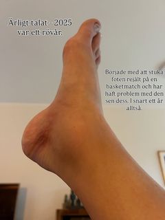 Jessica Almenäs feet photo 10