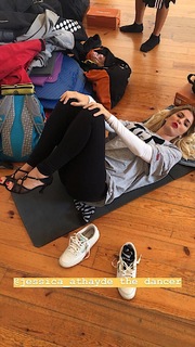 Jessica Athayde feet photo 1