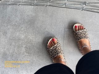 Jessica Athayde feet photo 3