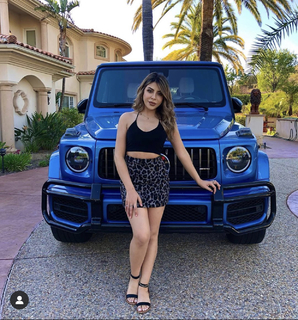 Jessica Awadis feet photo thumbnail