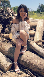 Jessica Awadis feet photo thumbnail