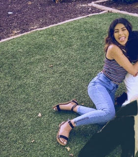 Jessica Awadis feet photo thumbnail