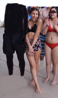 Jessica Awadis feet photo thumbnail