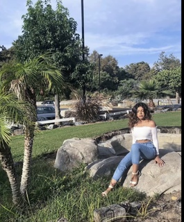 Jessica Awadis feet photo thumbnail