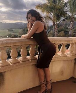 Jessica Awadis feet photo thumbnail