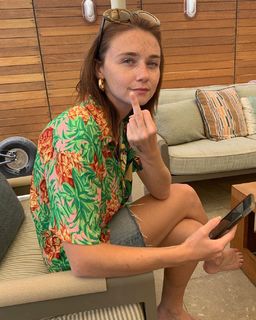 Jessica Barden feet photo thumbnail