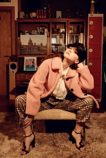 Jessica Barden feet photo thumbnail