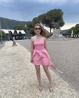 Jessica Barden feet photo thumbnail