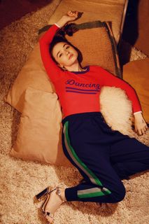 Jessica Barden feet photo 1