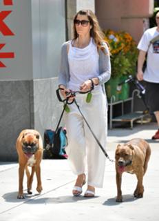 Jessica Biel feet photo thumbnail