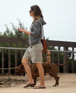 Jessica Biel feet photo thumbnail