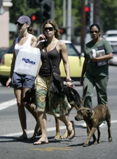 Jessica Biel feet photo thumbnail
