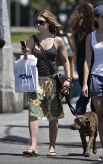 Jessica Biel feet photo thumbnail