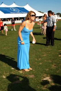 Jessica Biel feet photo thumbnail