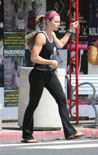 Jessica Biel feet photo thumbnail