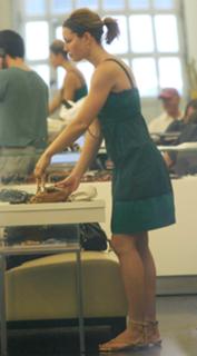 Jessica Biel feet photo thumbnail