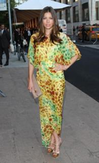 Jessica Biel feet photo thumbnail