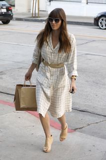 Jessica Biel feet photo thumbnail