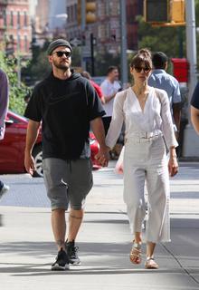 Jessica Biel feet photo thumbnail