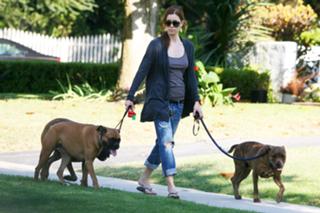 Jessica Biel feet photo thumbnail
