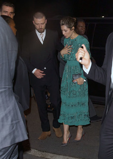 Jessica Biel feet photo thumbnail