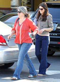 Jessica Biel feet photo thumbnail