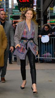 Jessica Biel feet photo thumbnail