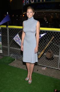 Jessica Biel feet photo thumbnail