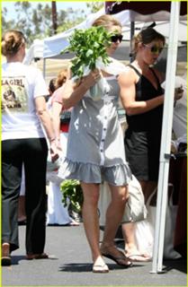 Jessica Biel feet photo thumbnail