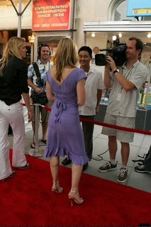 Jessica Biel feet photo thumbnail