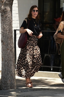 Jessica Biel feet photo thumbnail