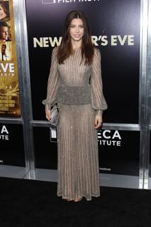 Jessica Biel feet photo thumbnail