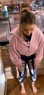 Jessica Blevins feet photo 5