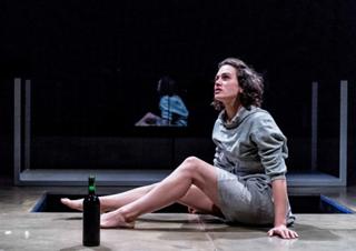 Jessica Brown Findlay feet photo thumbnail