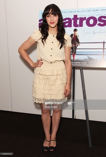 Jessica Brown Findlay feet photo thumbnail