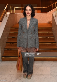 Jessica Brown Findlay feet photo thumbnail