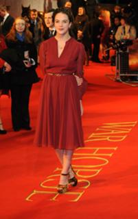 Jessica Brown Findlay feet photo thumbnail