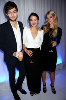 Jessica Brown Findlay feet photo thumbnail